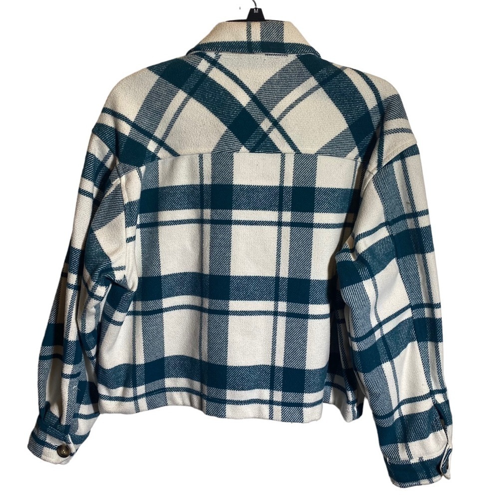 Love Tree Women's size Small oversized shacket cropped teal green white plaid - Picture 2 of 7
